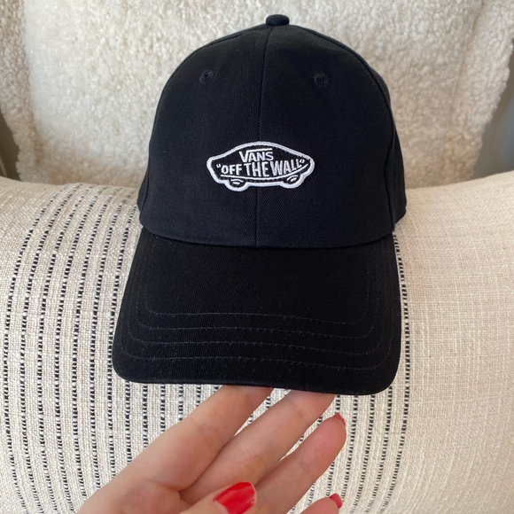 vans hat with bow back - Picture 8 of 9